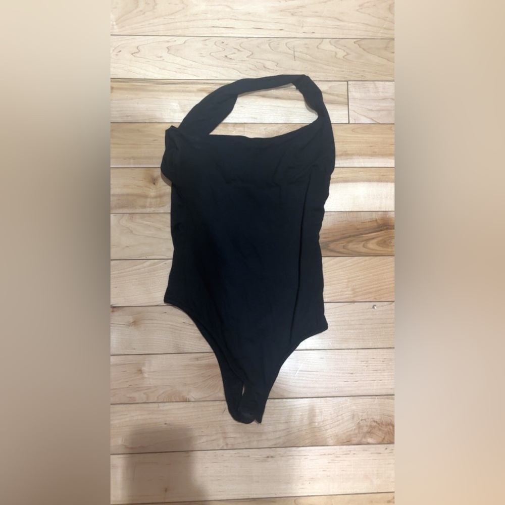 LULU’S BLACK ONE SHOULDER BODYSUIT - Picture 3 of 5
